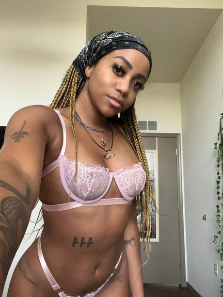 Adonis444 OnlyFans Nacktbilder