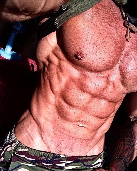 Aaron Wild Nacktbilder von OnlyFans geleakt