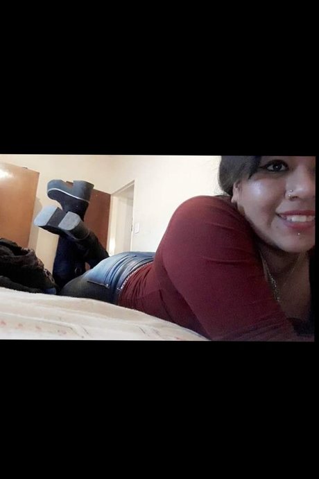 agustina guzm n OnlyFans Model Bilder