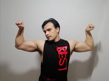 Aaron Dark OnlyFans Nacktbilder