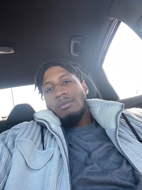 OfficialStaxxx OnlyFans-Model