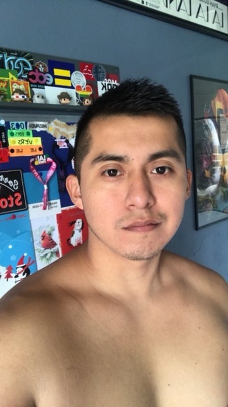 JJ Angel OnlyFans schlank