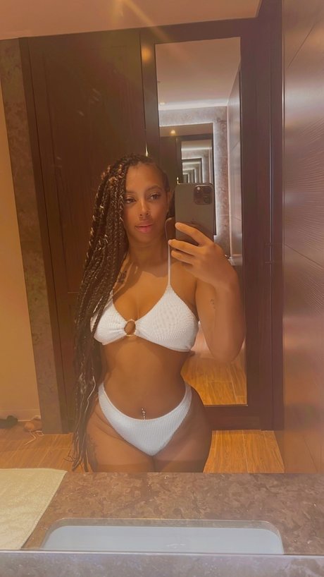 Crystal Rose_ Nacktbilder von OnlyFans