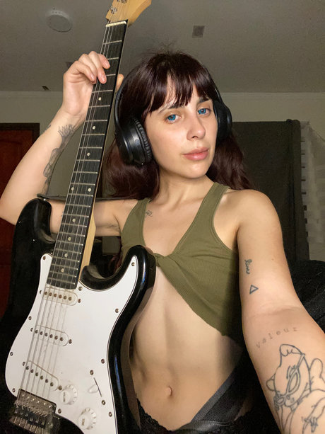 Catalina Alma y tambi n coraz n OnlyFans-Sex