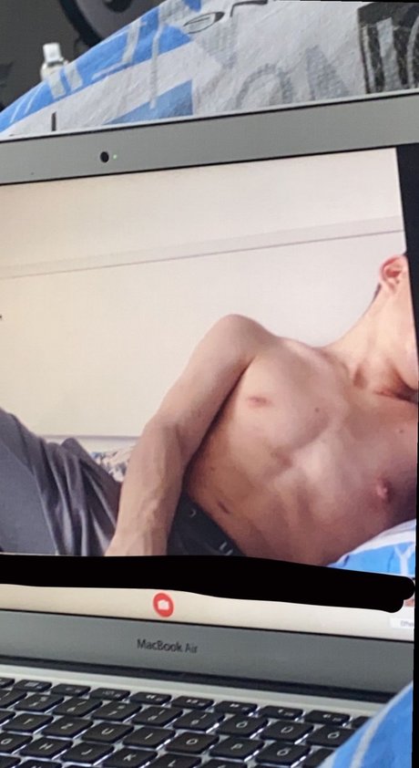 Nikolasyz Nacktbilder von OnlyFans geleakt