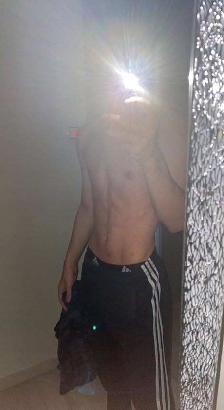 Nikolasyz Nacktbilder von OnlyFans geleakt