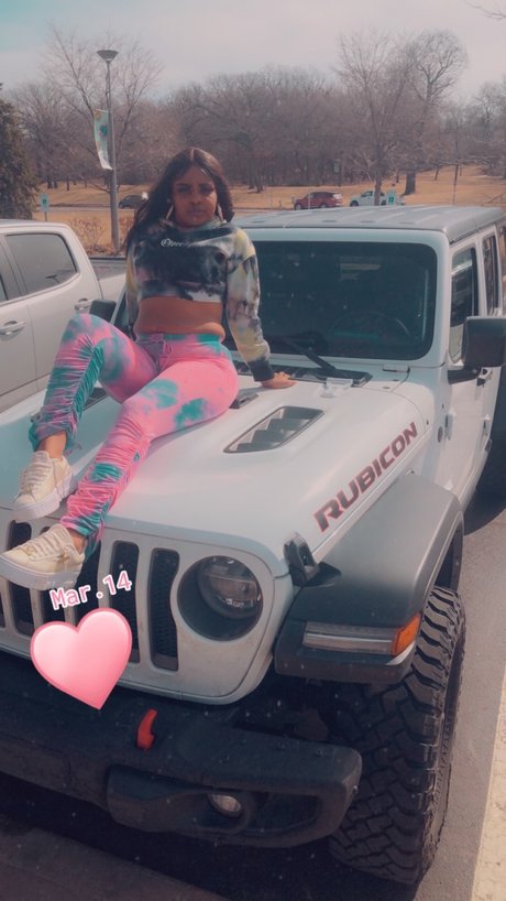 Adoreeluce Nacktbilder von OnlyFans geleakt