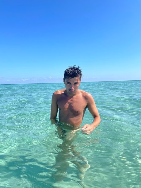 Only Tom_ OnlyFans Brüste Bild