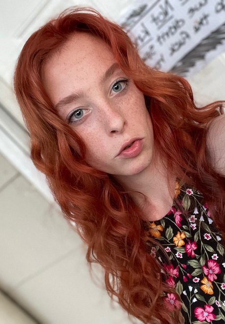 Nikki Love_ OnlyFans geleakter Pornografie