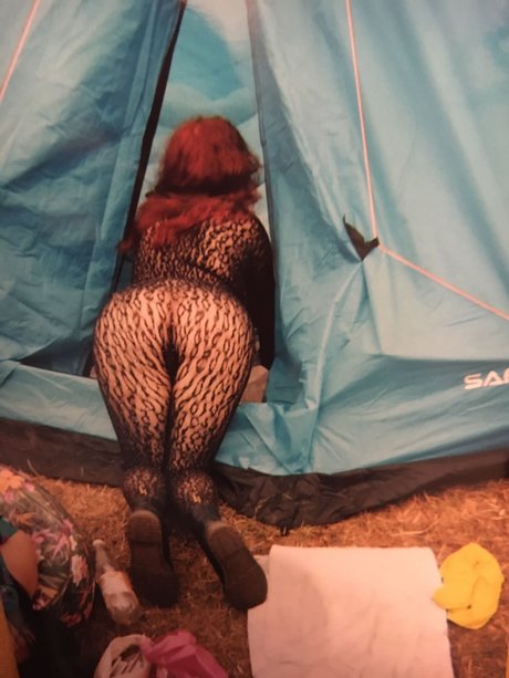 SHY BBY REDHEAD FOXY OnlyFans Beiträge