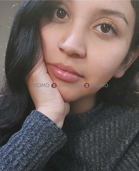 One Sweet One_ OnlyFans Model Fotos