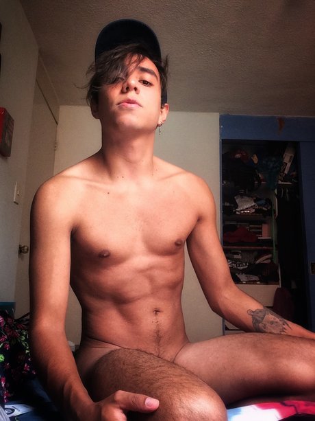 MAX GATITO GRANDE_ OnlyFans
