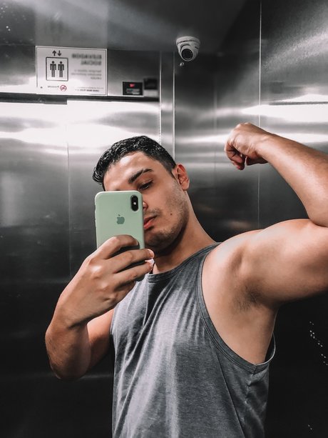 Maykon Lopes OnlyFans Fotos