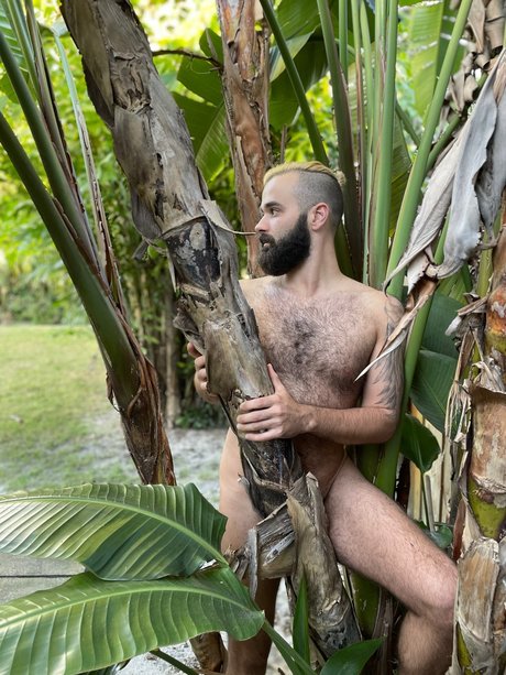 Abe Monroe OnlyFans Striptease