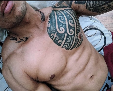 Gamal OnlyFans Lesbisch