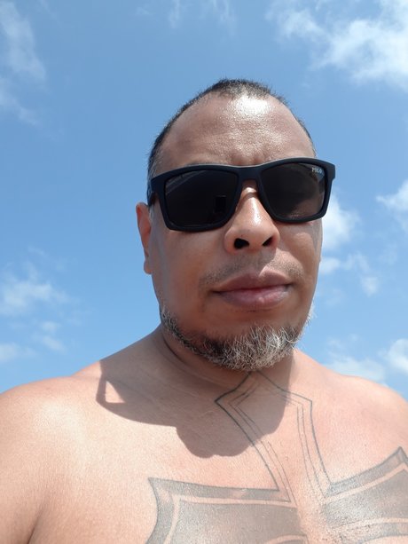 Aj Silva Nacktpornos auf OnlyFans