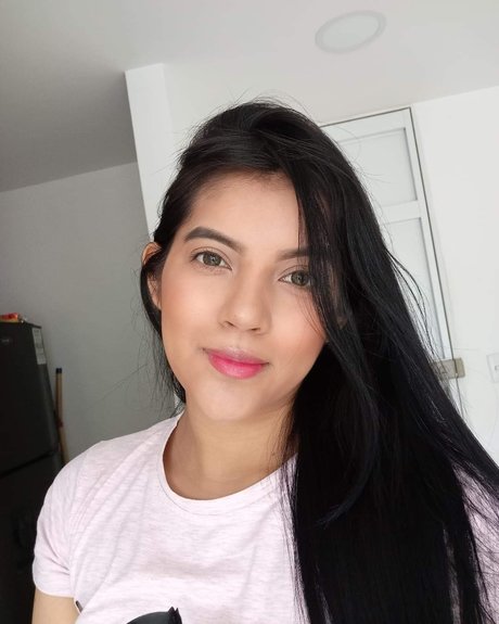 Alexandra Fontecha OnlyFans Striptease