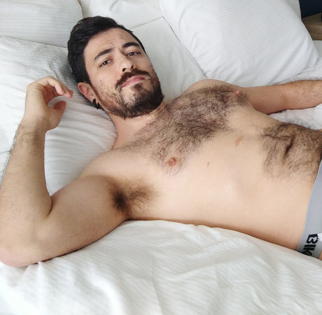 Adam Surge OnlyFans Fotos