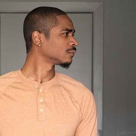 Dwayne Powers Male Solo OnlyFans nackte Brüste