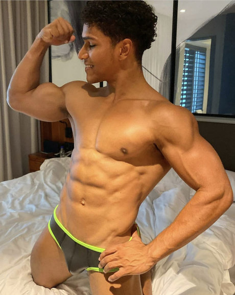 Oli Ferro OnlyFans Bilder