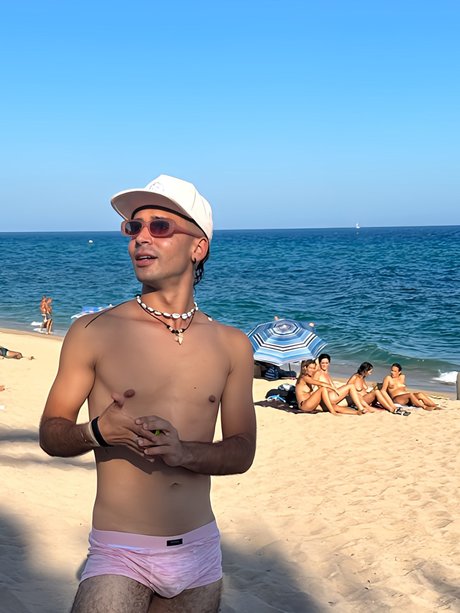 Pablo Cardona_ OnlyFans Bilder