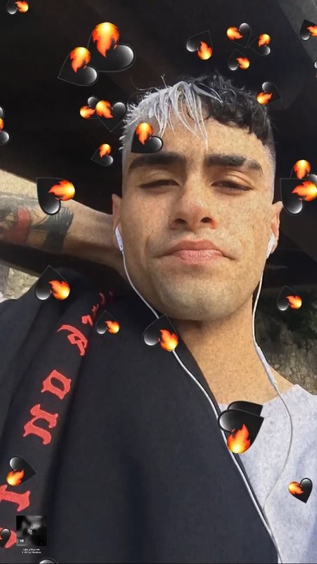 Otoxaka Otaku boy_ OnlyFans Nacktbilder