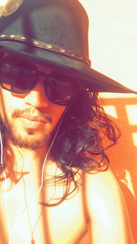 Ade Nacktbilder von OnlyFans geleakt