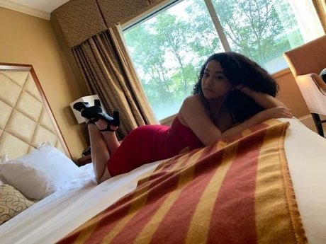 Paris Waters OnlyFans-Post