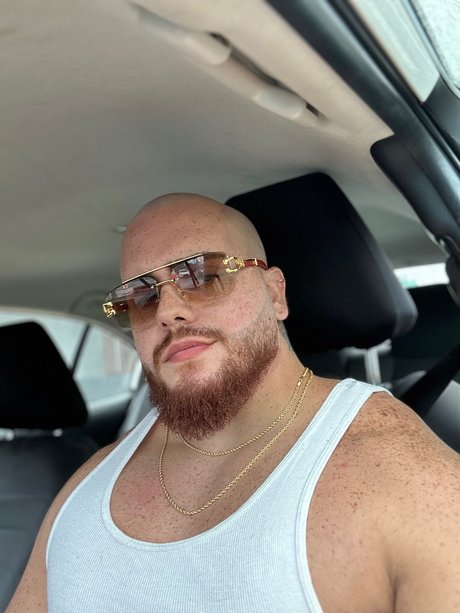 Papi Freckles_ NurlyFans-Pornos