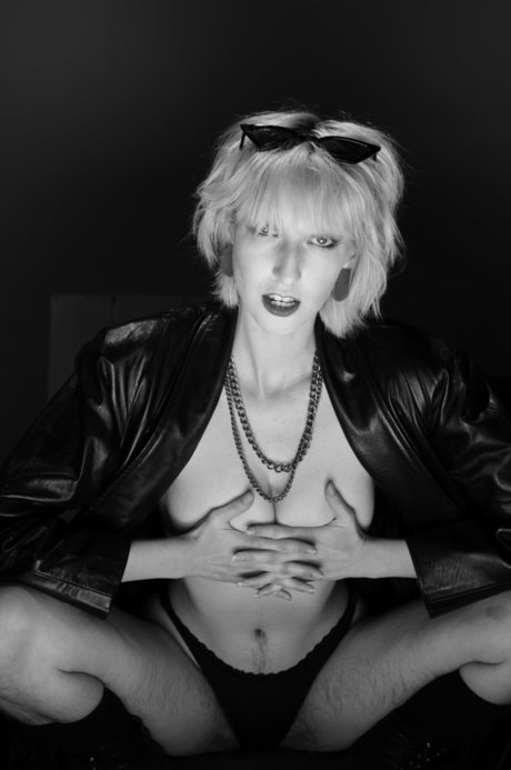 Pains Grey OnlyFans-Creator