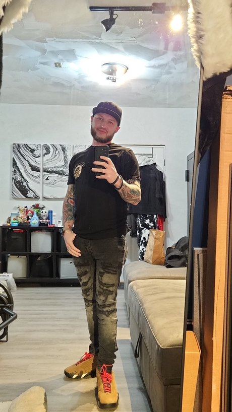 Luckiest man breathing Nackt auf OnlyFans