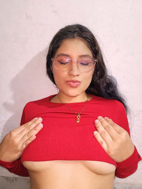 Aleja L pez_ Nacktbilder von OnlyFans geleakt