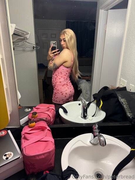 Peter Bread Leaks von Nacktbildern auf OnlyFans