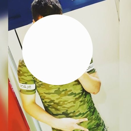 Levis R_ Nacktbilder-Leaks von OnlyFans