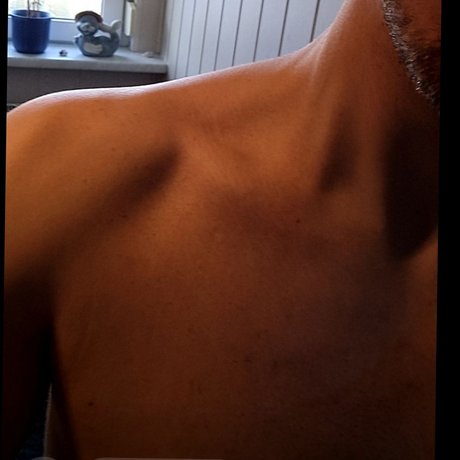 Levis R_ Leaks von Nacktbildern auf OnlyFans