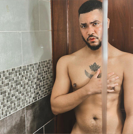 Junn OnlyFans-Creator