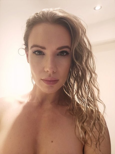 Penny Size Queen of Spades Hotwife QOS OnlyFans-Inhalte