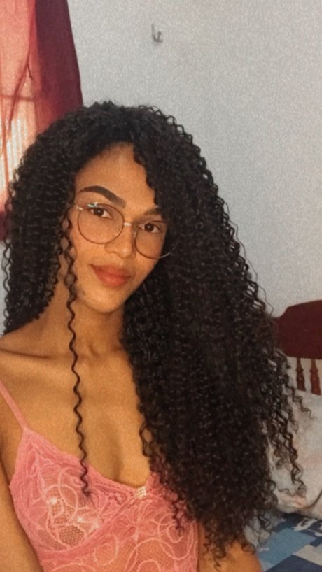 Paola Eduarda OnlyFans Leak