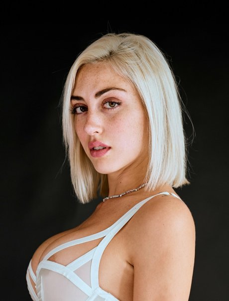 Paula Micah_ OnlyFans geleakte Pornografie