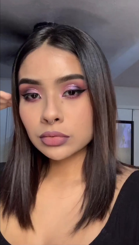 CherryHTX OnlyFans Model Bilder