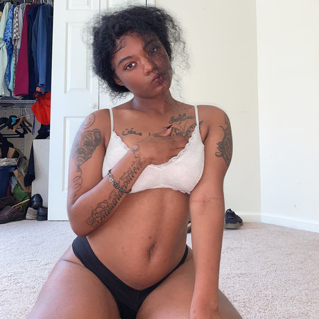 Deshi harper Nacktbilder von OnlyFans geleakt