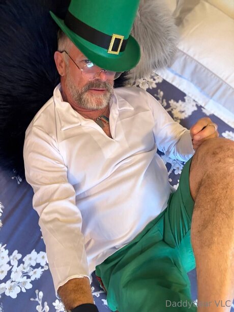 Daddy bear Nacktbilder von OnlyFans
