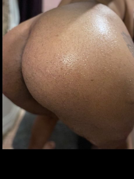 Miss pink rose_ OnlyFans Model Fotos