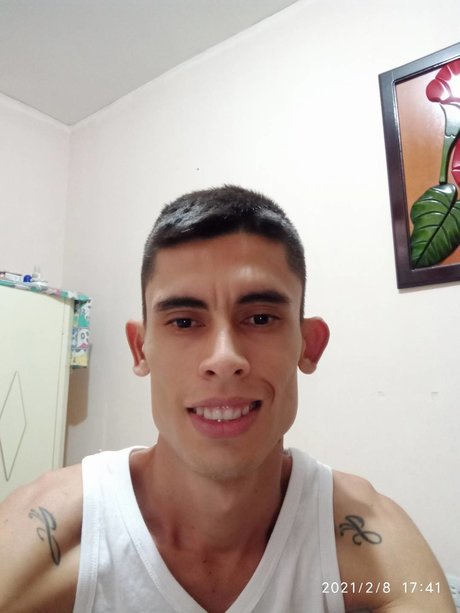 julian camilo marroquin OnlyFans-Model