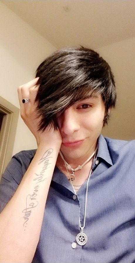 Phoenix cross OnlyFans Sex Leak