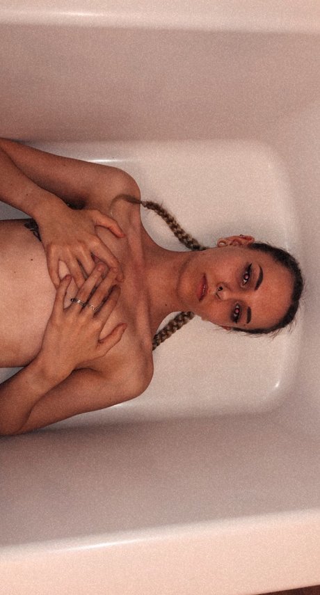 petitelilbee Sexy OnlyFans