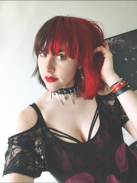 Pixi OnlyFans Striptease