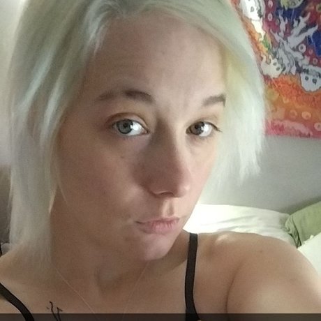 Silver Starr_ OnlyFans Beiträge