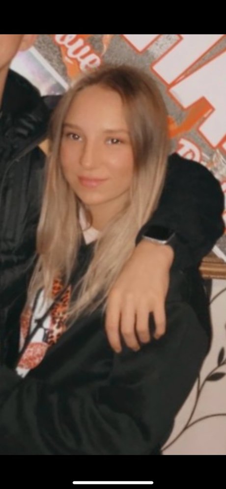 18 years old_ Nacktbilder OnlyFans