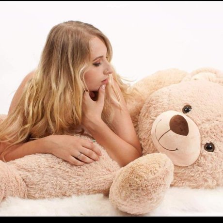 Aimbearz Füße OnlyFans